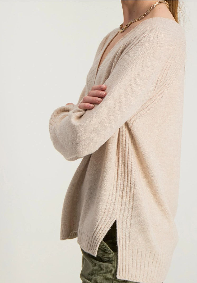 Hilda V neck pull - Stella Forest